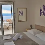 Nemira بيت ضيافة أوميس