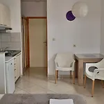 Nemira بيت ضيافة أوميس